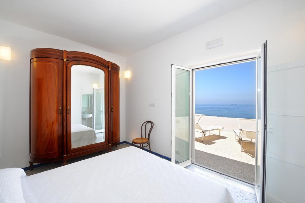 My Shazzy With Amazing Sea View Terrace Apartment Praiano Room photo